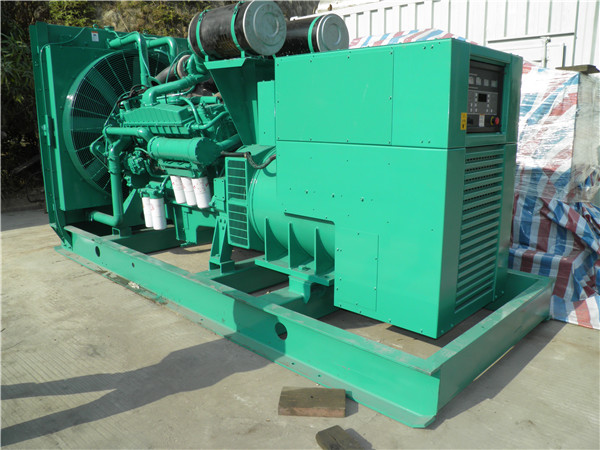 和平出租发电机 发电机组厂家：柴油发电机组的控制屏的作用是什么？