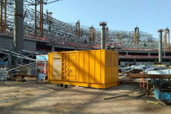 和平发电机出租如何判断空气滤清器是否需要更换？