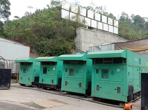 和平先进的应急发电机系统中智能监测和控制系统如何确保电压稳定？