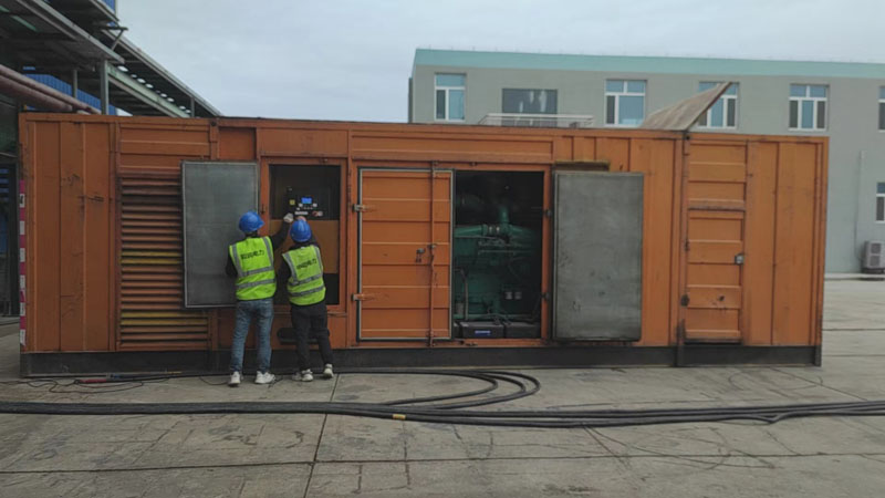 和平如何检查柴油发电机组的机油油位？